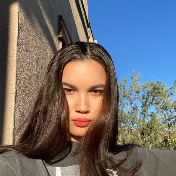 Meet your Posher, Hannah - Picture 1 of 1